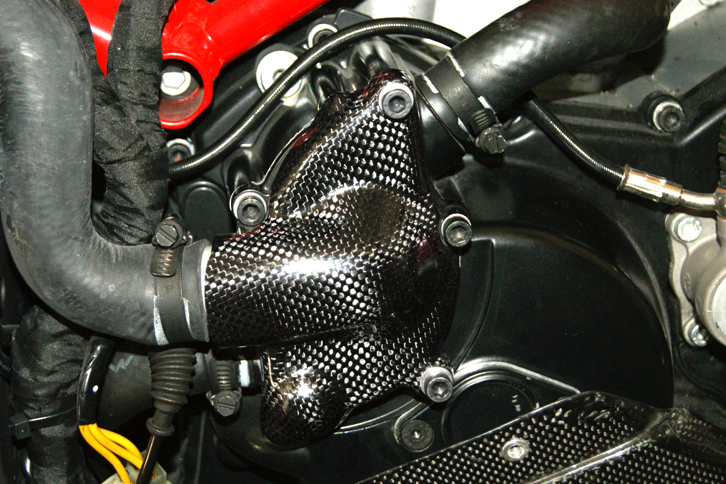 Full water pump cover Cover integrale pompa acqua carbonio Ducati 749-999 